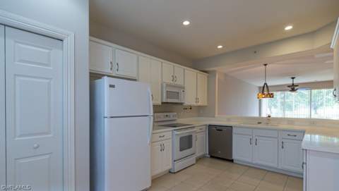 9113 Michael Cir 9, Naples FL - photo 8 of 28
