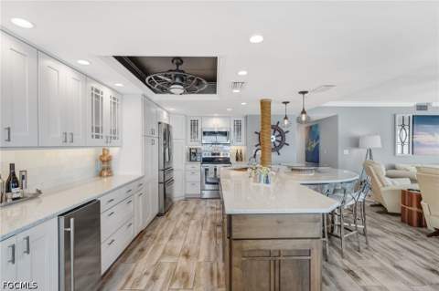 345 Mango St 401, Fort Myers Beach FL - photo 16 of 47