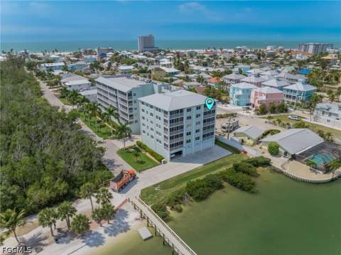 345 Mango St 401, Fort Myers Beach FL - photo 6 of 47