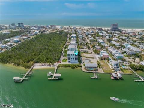 345 Mango St 401, Fort Myers Beach FL - photo 8 of 47