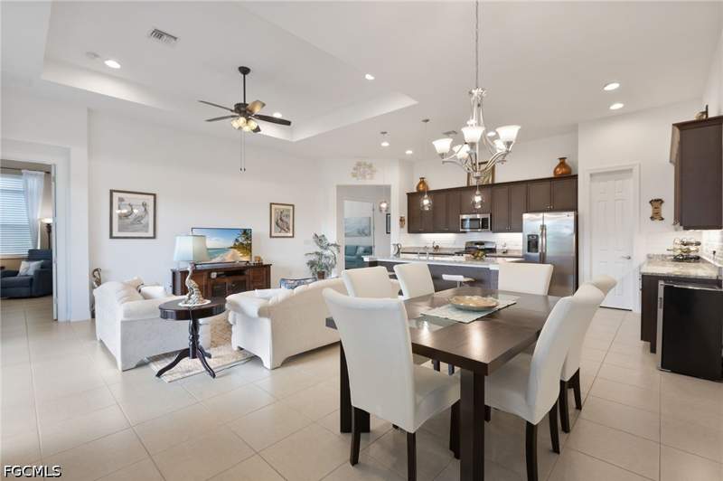2 bedroom SingleFamilyResidence at 2956 Willow Ridge Ct, Willow Ridge, Fort Myers — photo 2