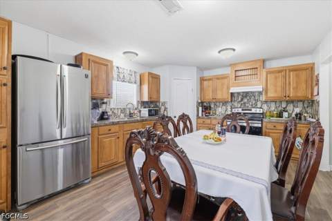 415 S Kennel St, Clewiston FL - photo 8 of 33