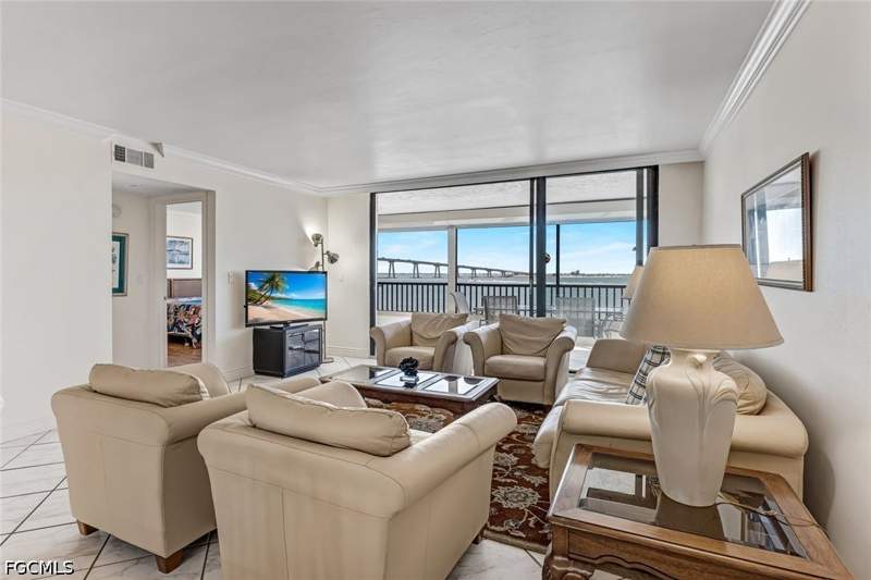 2 bedroom Condominium at 15011 Punta Rassa Rd 103, Punta Rassa, Fort Myers — photo 3