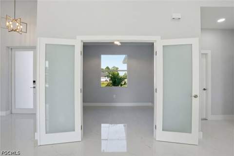429 Palmyra Ave, Lehigh Acres FL - photo 14 of 44