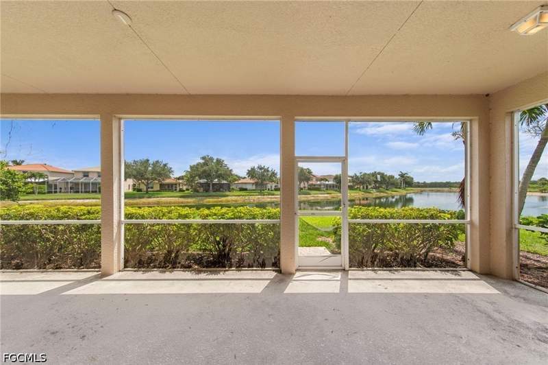 4 bedroom SingleFamilyResidence at 2537 Deerfield Lake Ct, Coral Lakes, Cape Coral — photo 2