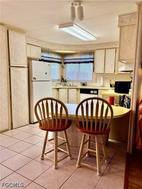 3049 Longview Ln, North Fort Myers FL - photo 11 of 39