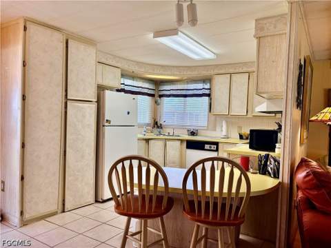 3049 Longview Ln, North Fort Myers FL - photo 8 of 39