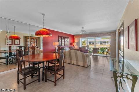 515 Gabriel Cir 1901, Naples FL - photo 12 of 32