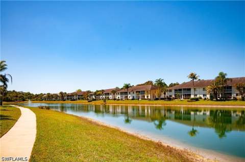 515 Gabriel Cir 1901, Naples FL - photo 22 of 32