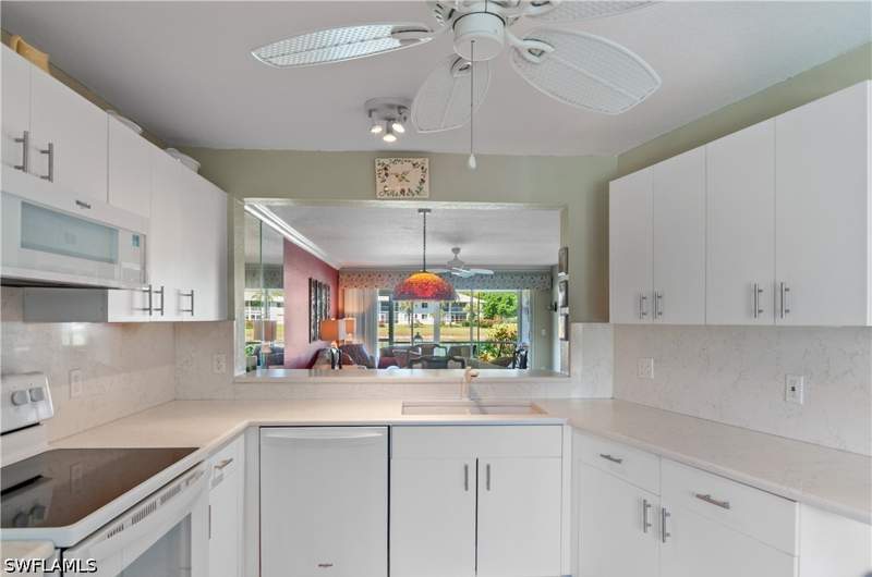 2 bedroom Condominium at 515 Gabriel Cir 1901, Opal, Naples — photo 4