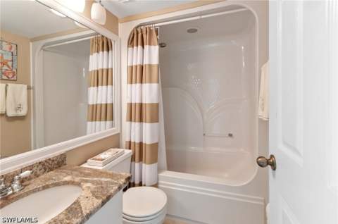 515 Gabriel Cir 1901, Naples FL - photo 9 of 32