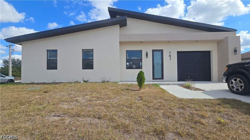 3 bedroom SingleFamilyResidence at 761 Bell Blvd S, Lehigh Acres, Lehigh Acres — photo 3