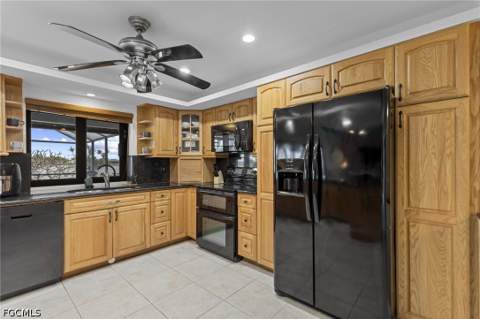 313 SE 6th St, Cape Coral FL - photo 11 of 41