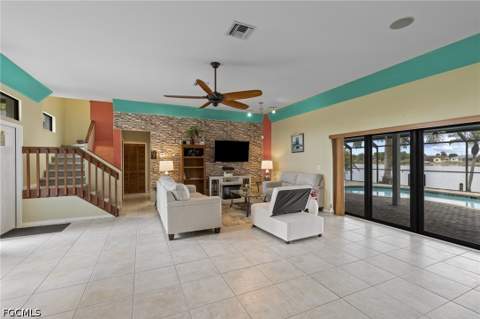 313 SE 6th St, Cape Coral FL - photo 8 of 41