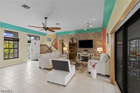 313 SE 6th St, Cape Coral FL - photo 9 of 41
