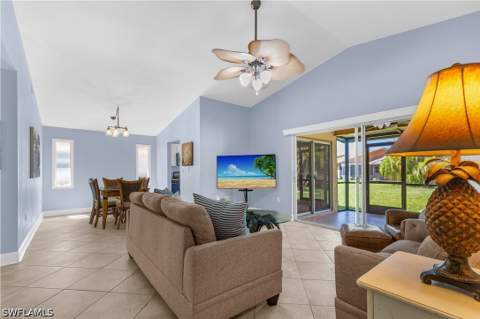 6487 Royal Woods Dr, Fort Myers FL - photo 14 of 34