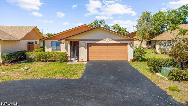 2 bedroom SingleFamilyResidence at 6487 Royal Woods Dr, Royal Woods, Fort Myers — photo 3