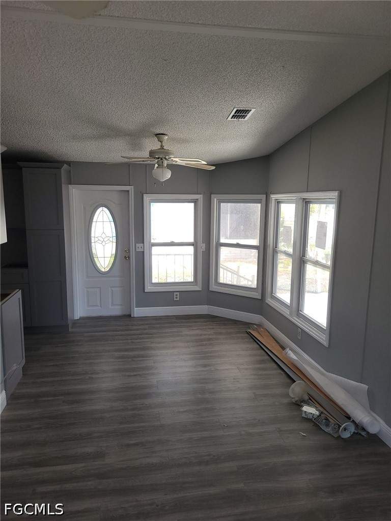 2 bedroom ManufacturedHome at 7151 Drum Dr, Pine Island Cove, St James City — photo 3