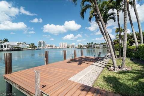 3433 Crayton Rd, Naples FL - photo 12 of 33