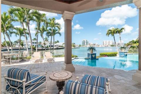 3433 Crayton Rd, Naples FL - photo 9 of 33