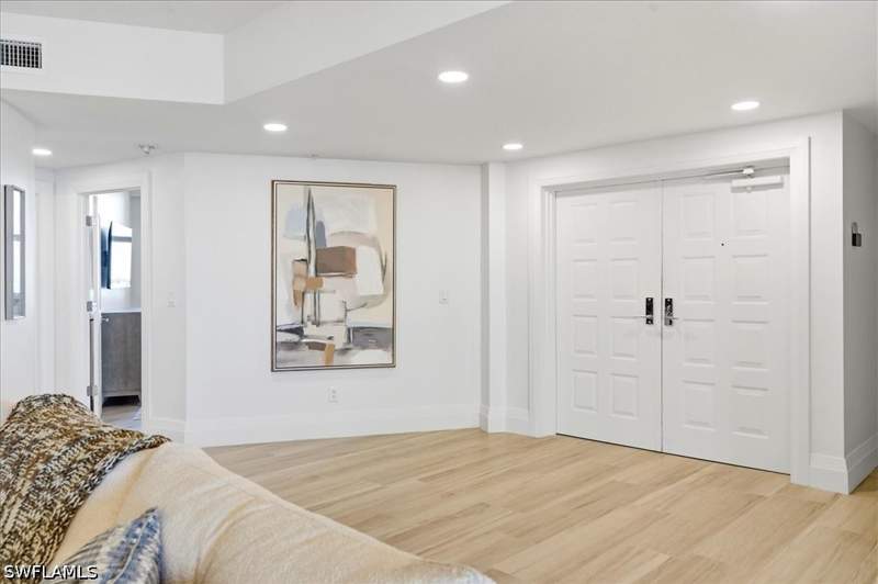 3 bedroom Condominium at 980 Cape Marco Dr 706, Monterrey At Cape Marco, Marco Island — photo 4