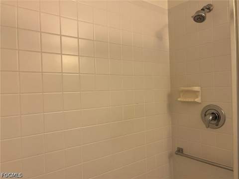 7402 Lake Breeze Dr 202, Fort Myers FL - photo 12 of 37