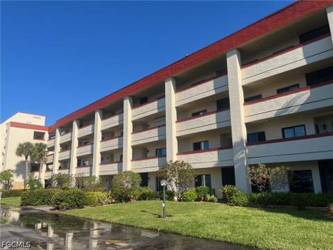 7402 Lake Breeze Dr 202, Fort Myers FL - photo 19 of 37
