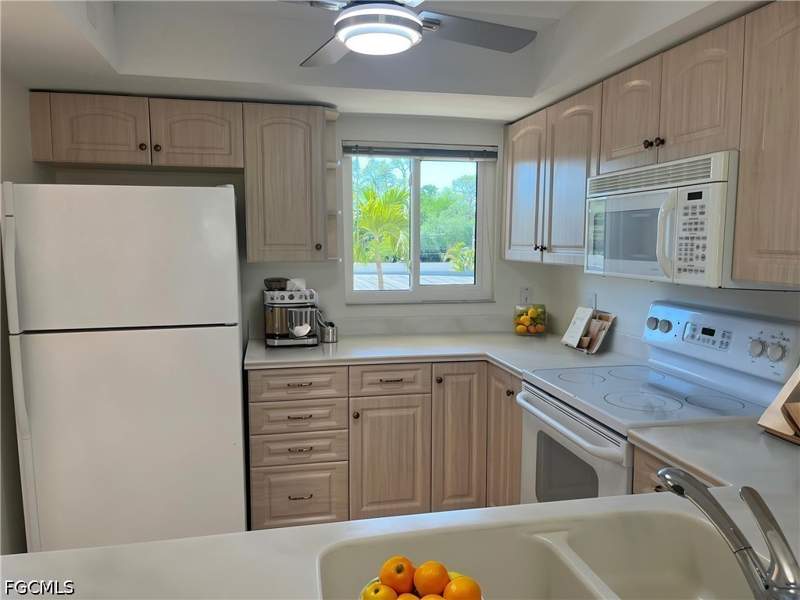 2 bedroom Condominium at 7402 Lake Breeze Dr 202, Seven Lakes, Fort Myers — photo 3