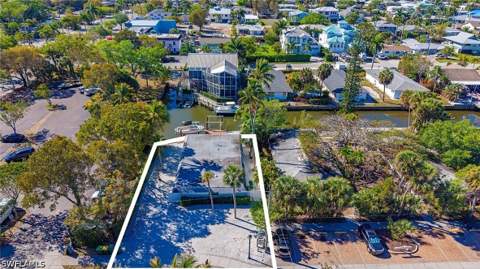 2836 Bayview Dr, Naples FL - photo 10 of 13