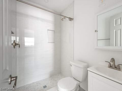 2836 Bayview Dr, Naples FL - photo 7 of 13