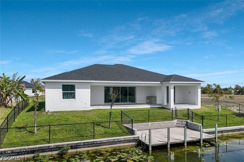 3 bedroom SingleFamilyResidence at 1428 NW 27th Pl, Cape Coral, Cape Coral — photo 2