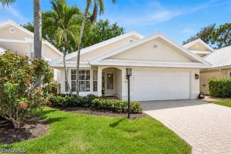 3 bedroom SingleFamilyResidence at 1562 Weybridge Cir 31, Weybridge, Naples — photo 1