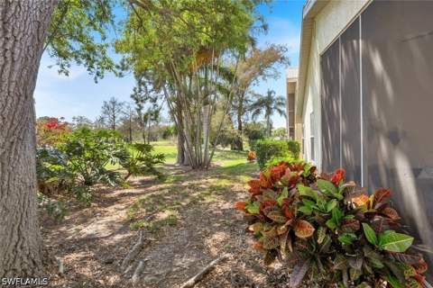 1562 Weybridge Cir 31, Naples FL - photo 13 of 17