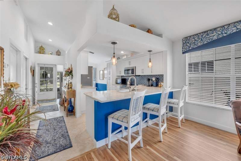 3 bedroom SingleFamilyResidence at 1562 Weybridge Cir 31, Weybridge, Naples — photo 4