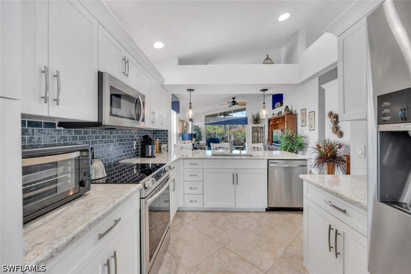 3 bedroom SingleFamilyResidence at 1562 Weybridge Cir 31, Weybridge, Naples — photo 5