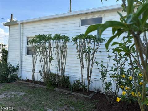 120 Lantern Pl, North Fort Myers FL - photo 10 of 47