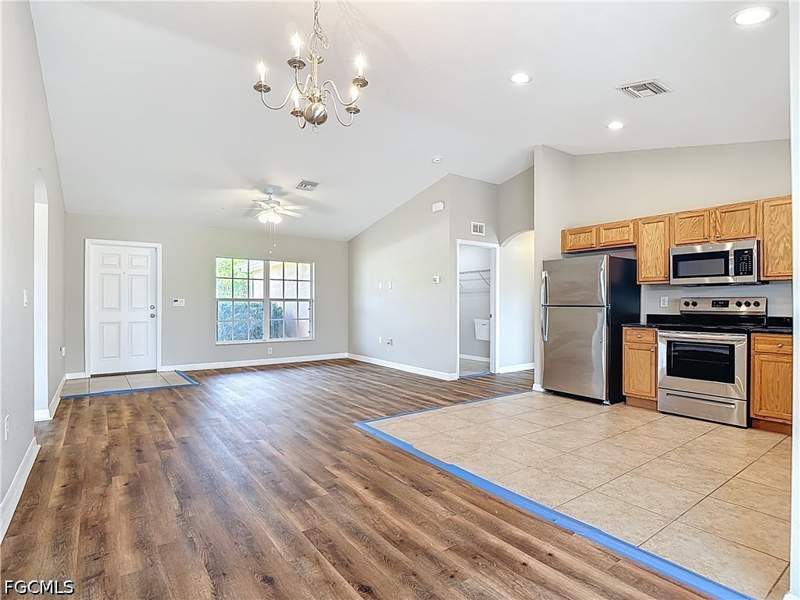 3 bedroom SingleFamilyResidence at 3713 20th St SW, Lehigh Acres, Lehigh Acres — photo 4