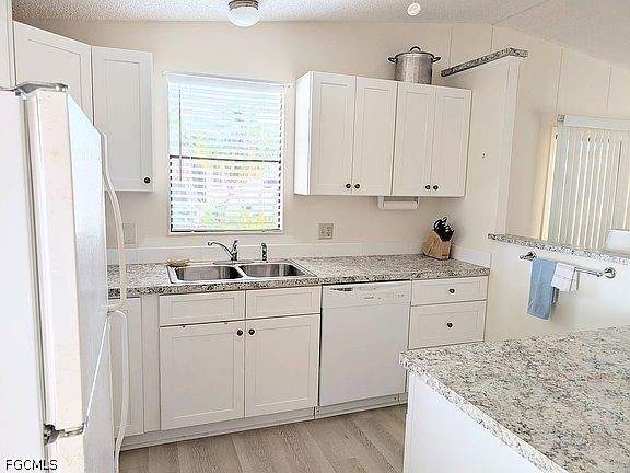 2 bedroom ManufacturedHome at 4978 Mullette Ln, Pine Island Cove, St James City — photo 5