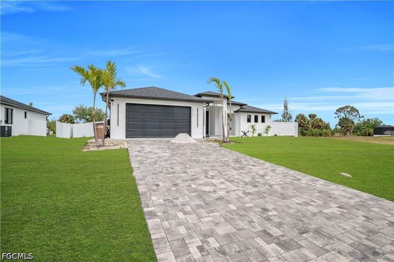 4 bedroom SingleFamilyResidence at 1913 NE 34th Ter, Cape Coral, Cape Coral — photo 3