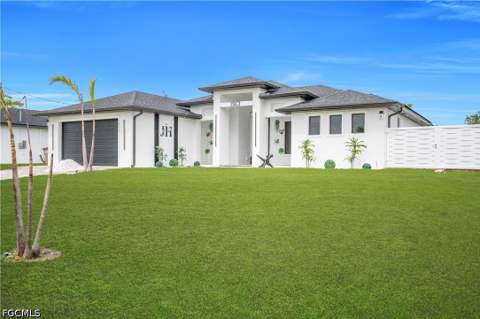1913 NE 34th Ter, Cape Coral FL - photo 7 of 44