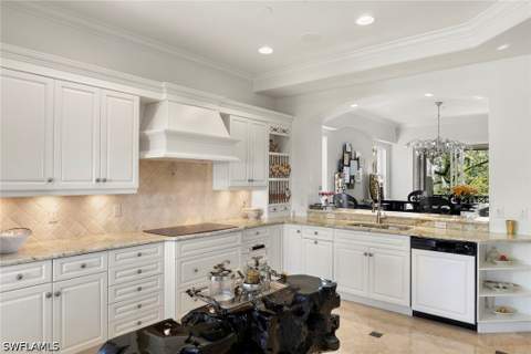 2642 Bolero Dr 5-2, Naples FL - photo 10 of 33