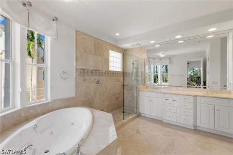 2642 Bolero Dr 5-2, Naples FL - photo 14 of 33