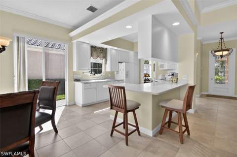 7919 Valentina Ct, Naples FL - photo 12 of 42