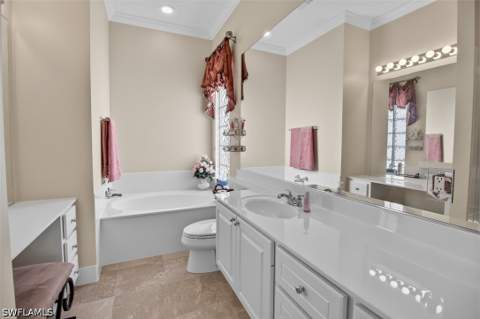 7919 Valentina Ct, Naples FL - photo 16 of 42