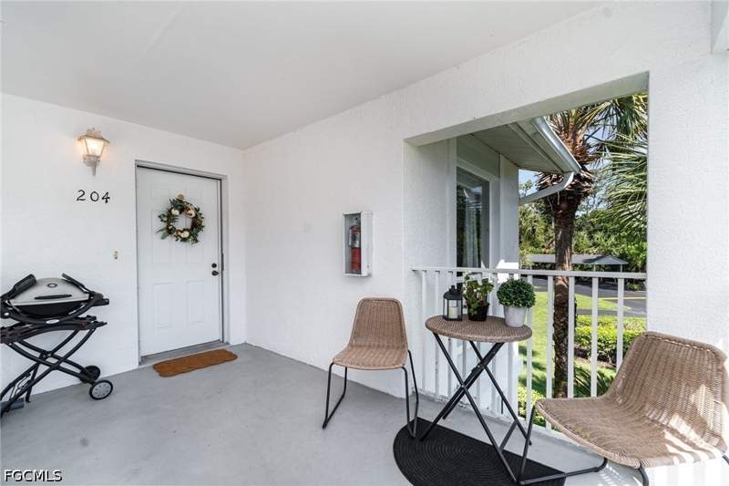 2 bedroom Condominium at 1160 Sarah Jean Cir D204, Westgate At Imperial Golf Estates, Naples — photo 3