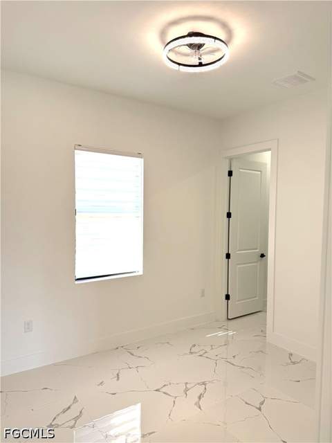 914 Sunrise Blvd, Lehigh Acres FL - photo 12 of 17