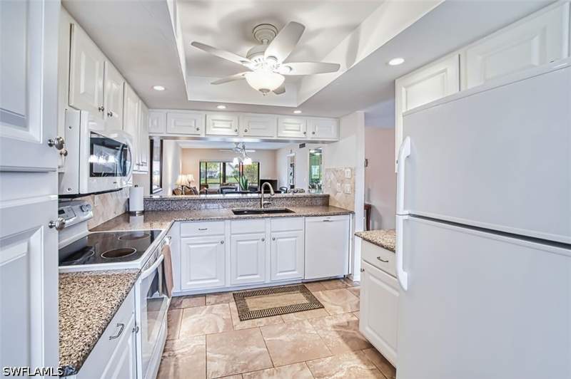 2 bedroom Condominium at 13131 Cross Creek Blvd 103, Clubhouse Village, Fort Myers — photo 2