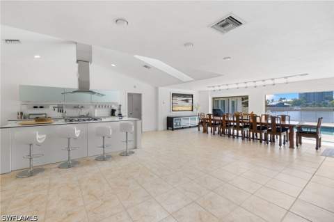 319 Pirates Bight, Naples FL - photo 17 of 26
