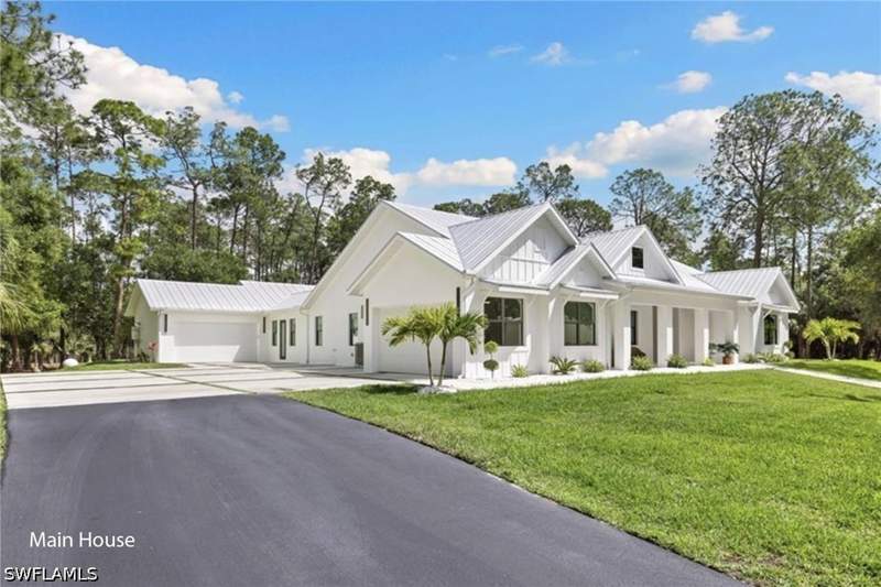 6 bedroom SingleFamilyResidence at 3475 3rd Ave SW, Weber Woods, Naples — photo 3
