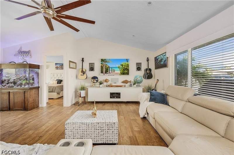 2 bedroom SingleFamilyResidence at 134 SW 53rd Ter, Cape Coral, Cape Coral — photo 4